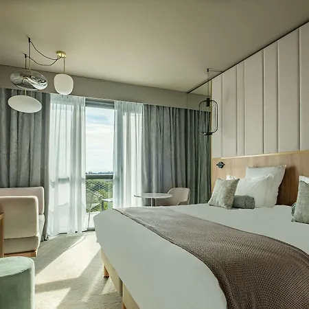 Hotel Golden Tulip Lyon Ouest Techlid