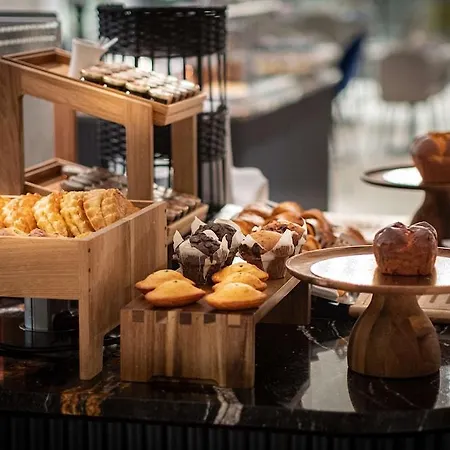 Golden Tulip Lyon Ouest Techlid